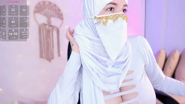 Snapshot of salma_isawwii chatting on 10-16-25, 02:18 salma isawwii online show from 10-16-25, 02:18