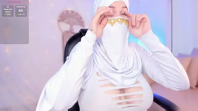 Snapshot of salma_isawwii chatting on 10-26-25, 02:01 salma isawwii online show from 10-26-25, 02:01