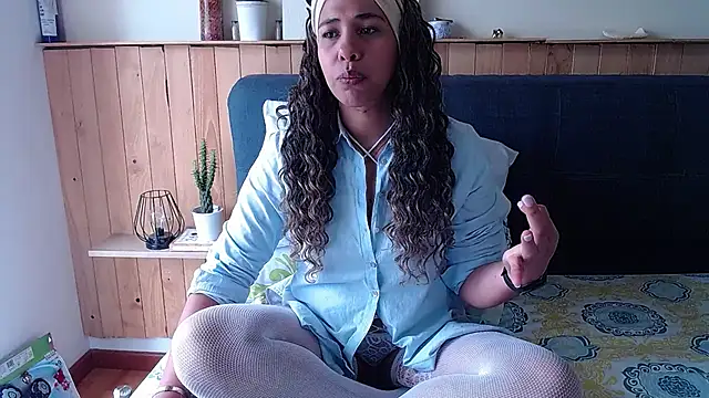 Snapshot of IVONNE_COLLINS33 chatting on 09-20-25, 01:34 IVONNE COLLINS33 online show from 09-20-25, 01:34