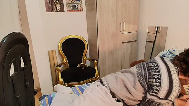 Nude Boy18 online show from 10-18-25, 04:48