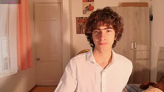 Nude Boy18 online show from 11-23-25, 09:25