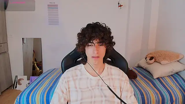 Nude Boy18 online show from 03-04-26, 09:21