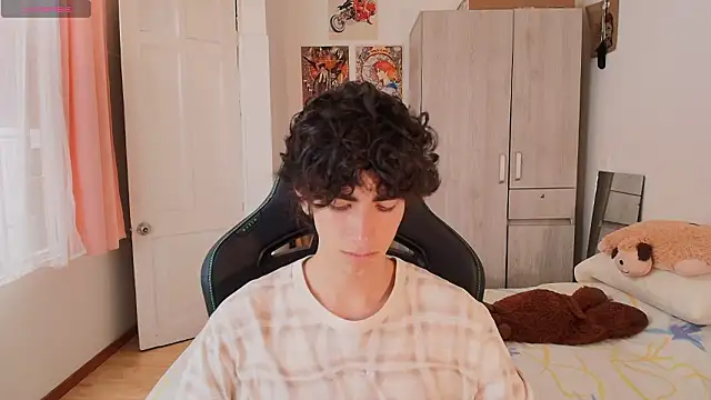 Nude Boy18 online show from 03-28-26, 08:08