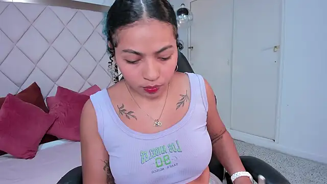 momo ayasse online show from 12-02-25, 09:54