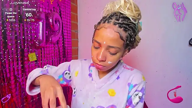 yumi hanna online show from 09-29-25, 09:41