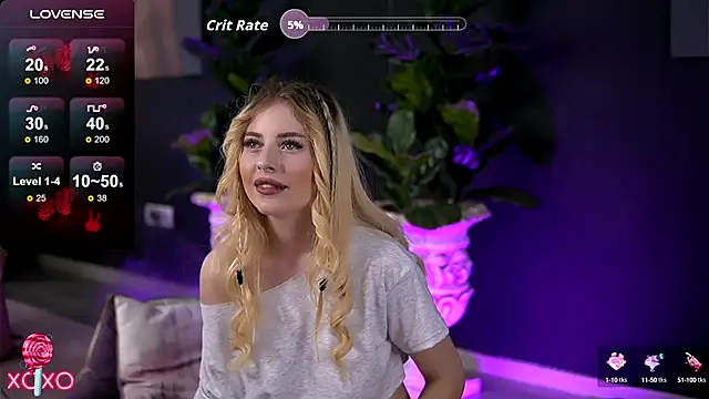 Snapshot of SerenaNoir chatting on 10-11-25, 12:10 SerenaNoir online show from 10-11-25, 12:10