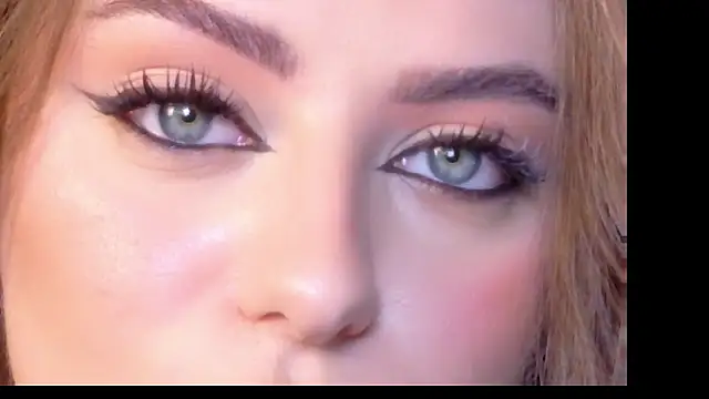 Sienna Voss online show from 11-21-25, 07:56