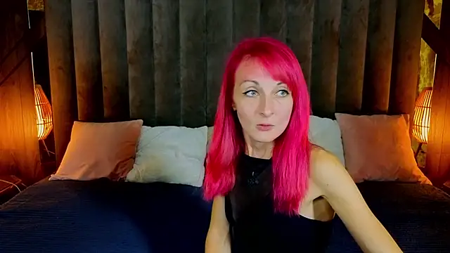 Snapshot of BrandyBloom chatting on 09-27-25, 07:30 BrandyBloom online show from 09-27-25, 07:30