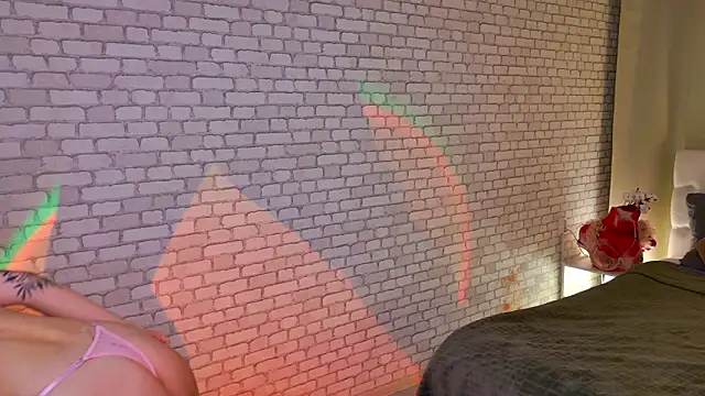 Snapshot of PhantomLace chatting on 02-17-26, 09:32 PhantomLace online show from 02-17-26, 09:32