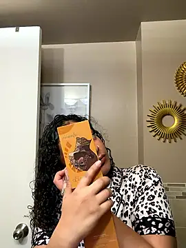 Snapshot of allybluee777 chatting on 01-09-26, 01:47 allybluee777 online show from 01-09-26, 01:47