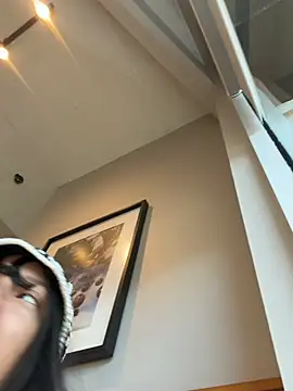 Snapshot of allybluee777 chatting on 02-12-26, 01:28 allybluee777 online show from 02-12-26, 01:28