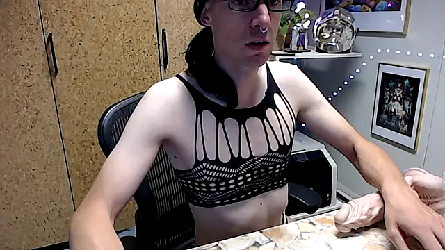 sakiramissy online show from 10-22-25, 05:52