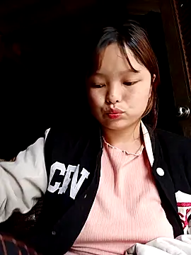 XoiXoi232 online show from 11-17-25, 03:01