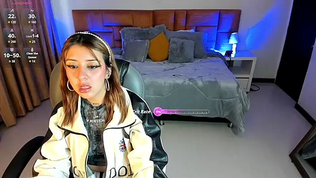 Catti Brie online show from 09-24-25, 11:35