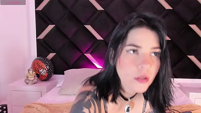 kate cass online show from 10-17-25, 03:31