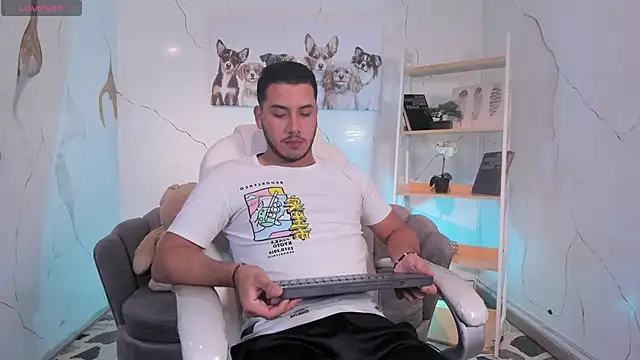 Axel grey  online show from 11-01-25, 12:29