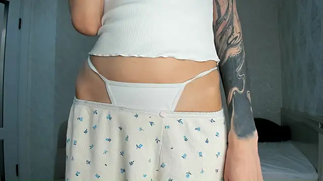 Amy Loveme online show from 10-04-25, 03:37