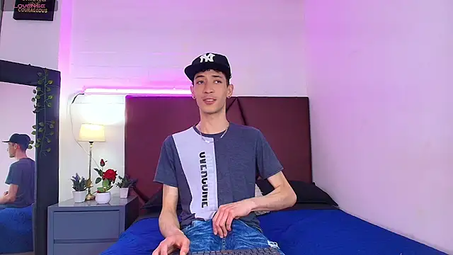 Ashton Myers online show from 09-23-25, 07:39