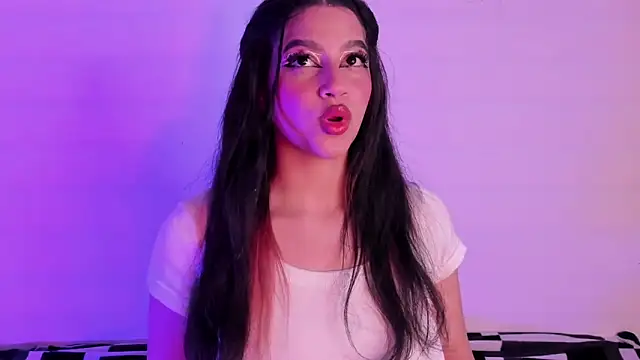 Snapshot of Megan_Luxe chatting on 02-09-26, 07:01 Megan Luxe online show from 02-09-26, 07:01