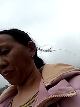 Snapshot of MaiHoa69 chatting on 12-05-25, 02:42 MaiHoa69 online show from 12-05-25, 02:42