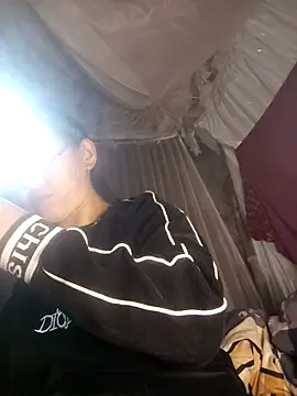 Snapshot of MaiHoa69 chatting on 12-19-25, 05:25 MaiHoa69 online show from 12-19-25, 05:25