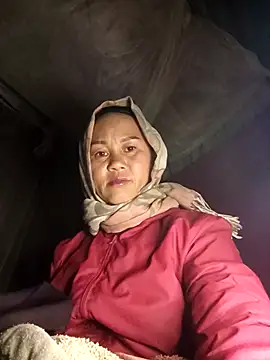 Snapshot of MaiHoa69 chatting on 01-17-26, 01:05 MaiHoa69 online show from 01-17-26, 01:05