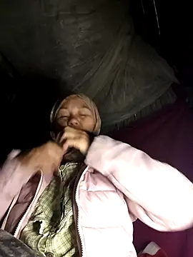 Snapshot of MaiHoa69 chatting on 02-10-26, 01:32 MaiHoa69 online show from 02-10-26, 01:32