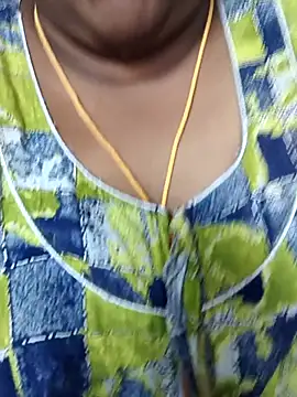 Snapshot of TAMIL_ELAKKIYA chatting on 09-29-25, 03:00 TAMIL ELAKKIYA online show from 09-29-25, 03:00