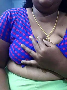 Snapshot of TAMIL_ELAKKIYA chatting on 10-12-25, 06:51 TAMIL ELAKKIYA online show from 10-12-25, 06:51