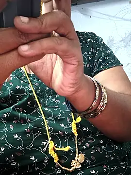 TAMIL ELAKKIYA online show from 02-25-26, 01:32