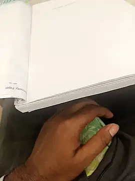 hotboy43339 online show from 12-05-25, 03:48