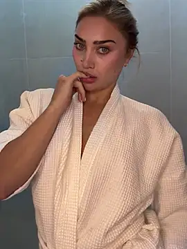 Snapshot of auriangel chatting on 02-07-26, 12:25 auriangel online show from 02-07-26, 12:25