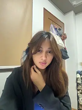 LanySylvia online show from 10-28-25, 03:04