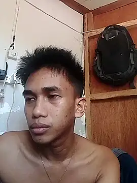 Snapshot of charlie0728 chatting on 10-02-25, 12:17 charlie0728 online show from 10-02-25, 12:17