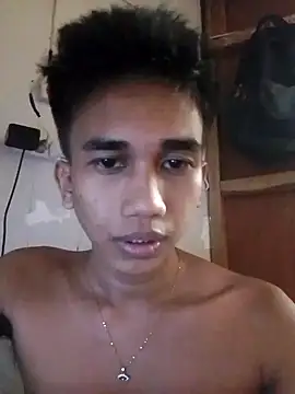 Snapshot of charlie0728 chatting on 10-04-25, 11:30 charlie0728 online show from 10-04-25, 11:30