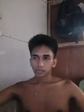 Snapshot of charlie0728 chatting on 10-07-25, 03:53 charlie0728 online show from 10-07-25, 03:53