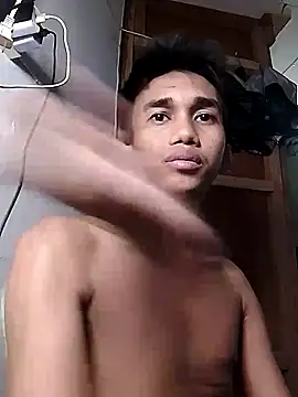 Snapshot of charlie0728 chatting on 10-11-25, 01:53 charlie0728 online show from 10-11-25, 01:53