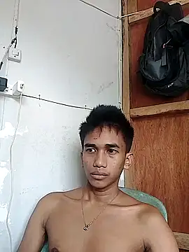 Snapshot of charlie0728 chatting on 10-12-25, 01:59 charlie0728 online show from 10-12-25, 01:59