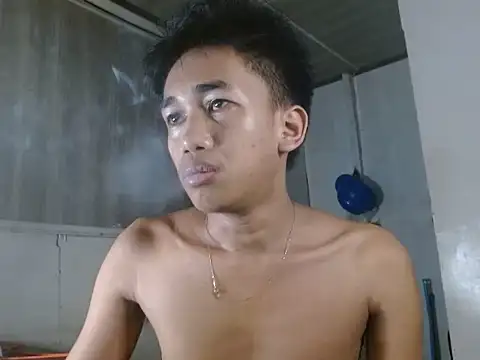 Snapshot of charlie0728 chatting on 10-21-25, 09:32 charlie0728 online show from 10-21-25, 09:32