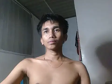 Snapshot of charlie0728 chatting on 11-12-25, 12:49 charlie0728 online show from 11-12-25, 12:49