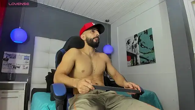 Yiyo10  online show from 02-19-26, 04:30