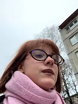 Only April online show from 11-11-25, 11:21