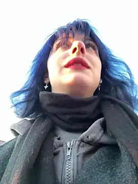 Only April online show from 04-11-26, 03:22