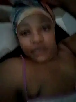 Snapshot of BigAssjuicy26 chatting on 10-26-25, 07:47 BigAssjuicy26 online show from 10-26-25, 07:47