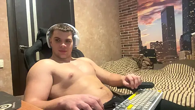 MusclePhantom online show from 02-17-26, 09:21