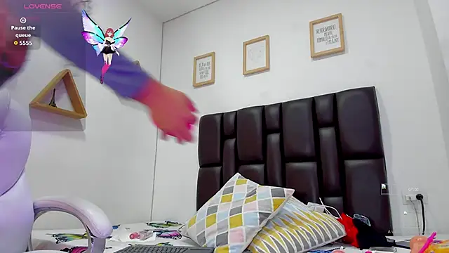 miiarod online show from 10-22-25, 07:46