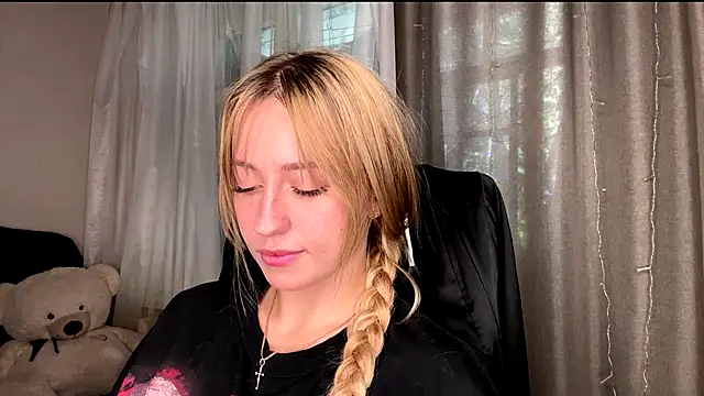 Jetta Corsacami online show from 09-21-25, 11:34