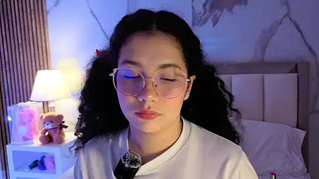 Snapshot of LunaRosse_ chatting on 11-11-25, 11:54 LunaRosse online show from 11-11-25, 11:54