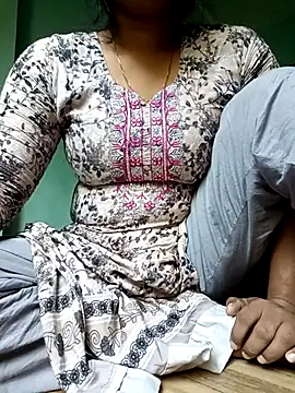 Snapshot of Rina-2 chatting on 11-15-25, 03:26 Rina-2 online show from 11-15-25, 03:26