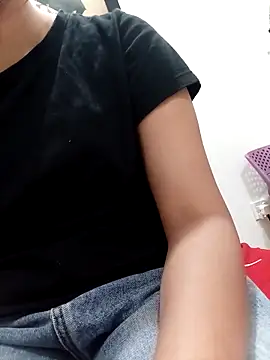 blueeyegirl22 online show from 03-06-26, 08:44